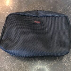 Tumi Black Textured Men's Toiletry Kit with Red Logo